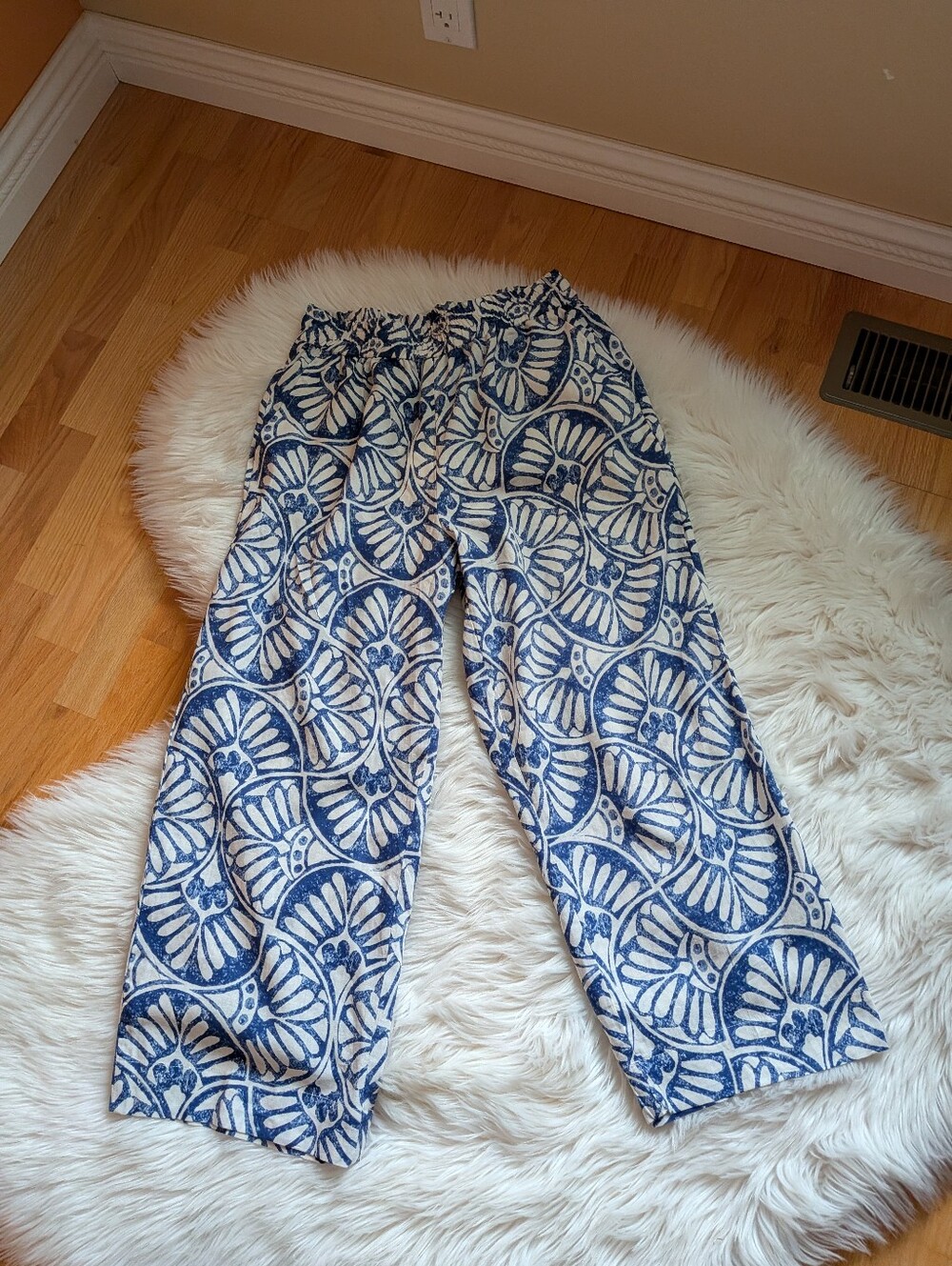 NEW Emerson Rose Women's Blue Patterned Casual Pants Size M